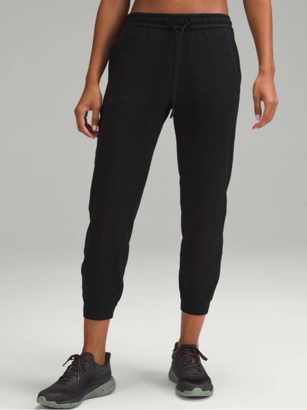 Lululemon Soft Jersey Classic-Fit Mid-Rise Jogger
Black